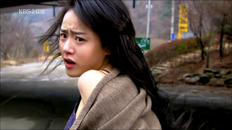  p>《灰姑娘的姐姐》是韩国kbs电视台于2010年3月31日首播的水木剧,是