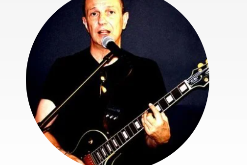  p>sergio caputo,歌手,代表专辑有《ma che lurida estate》. /p>