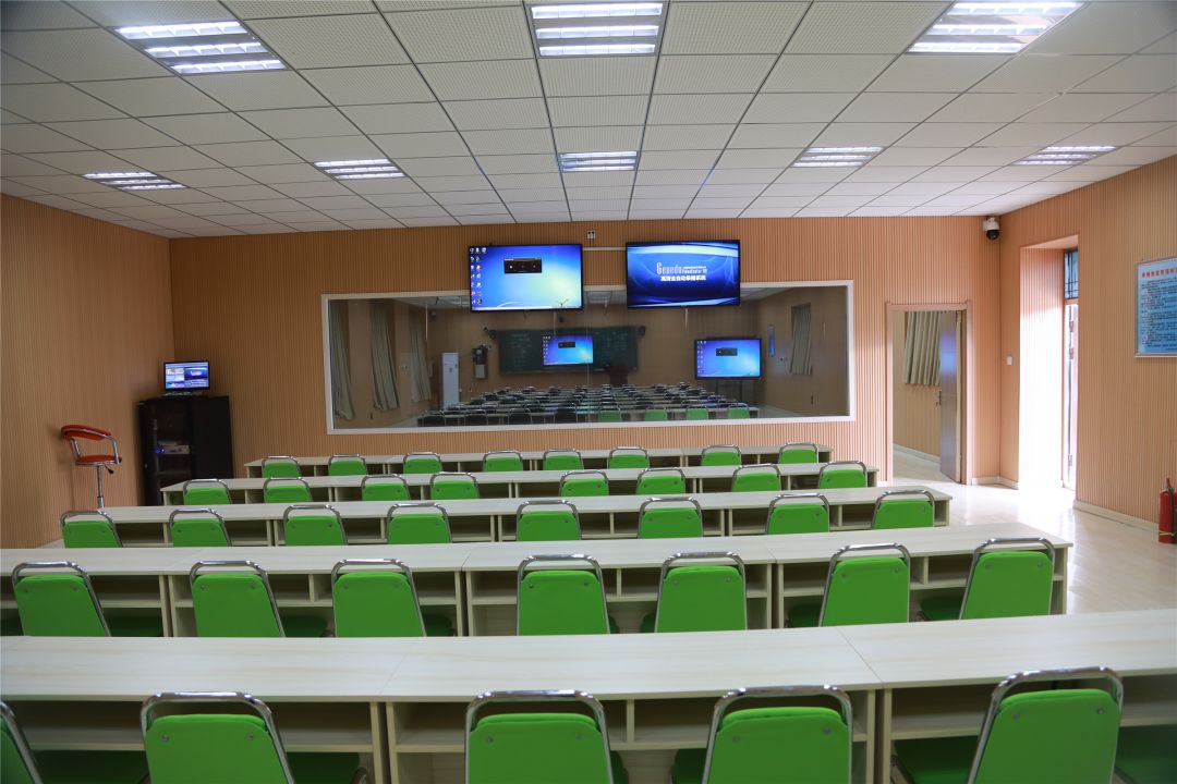  p>北镇市高级中学(beizhen senior high school)是辽宁省重点中学,省