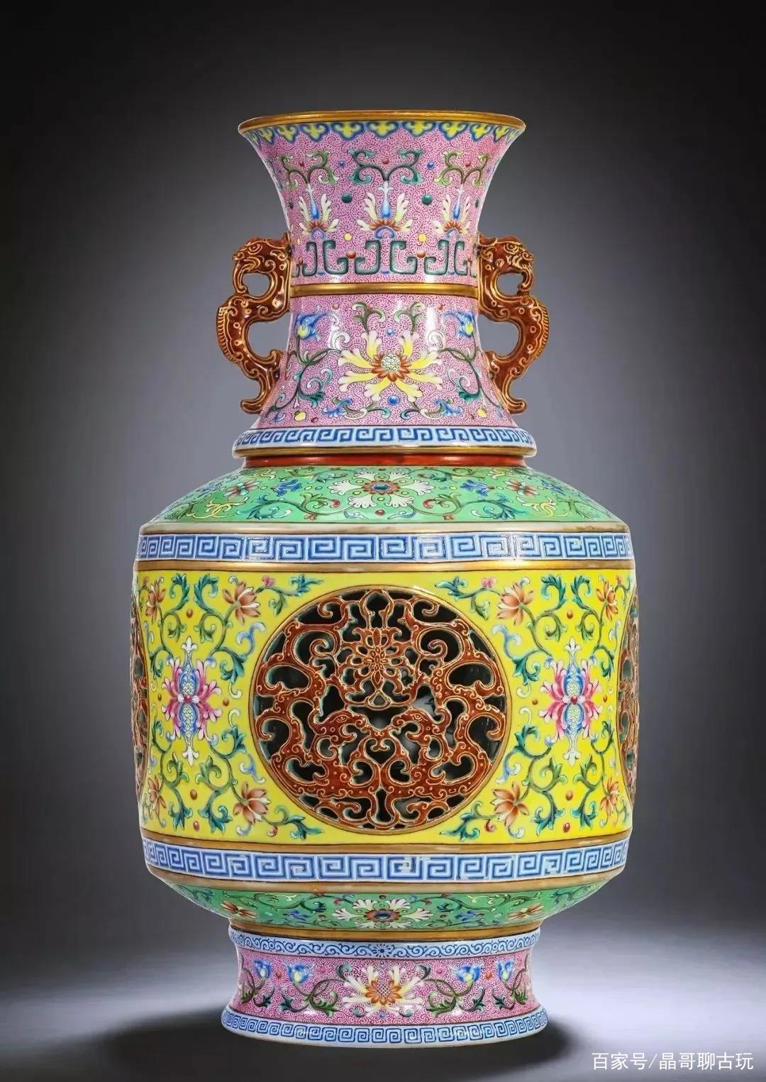 博物馆之镇馆精品瓷器，乾隆转心瓶！_百科TA说