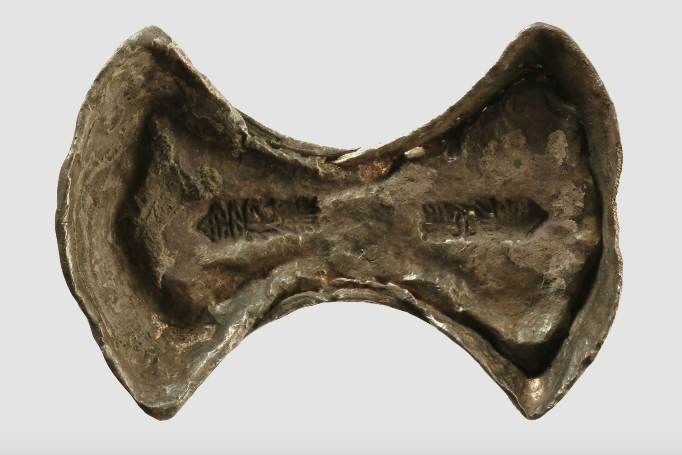  p>"金花银"银锭是明代时期的文物,现收藏于上海博物馆. /p>