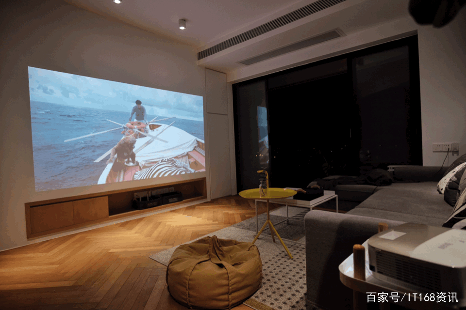家用投影仪好还是电视好，双十一给我剁手新自由_百科TA说