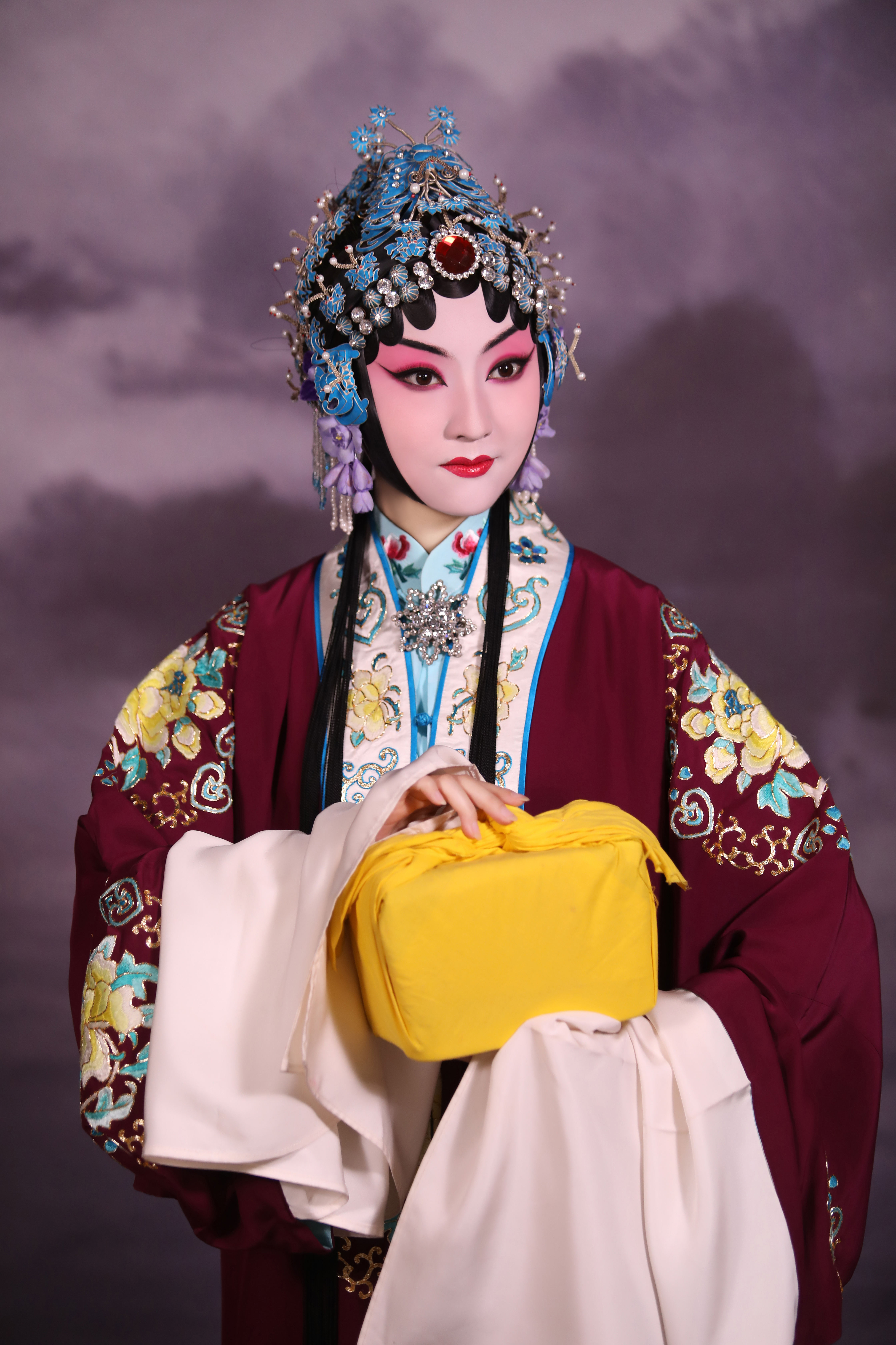 "sbdp5i5voatf">果小菁, a target="_blank" href="/item/京剧/75719"