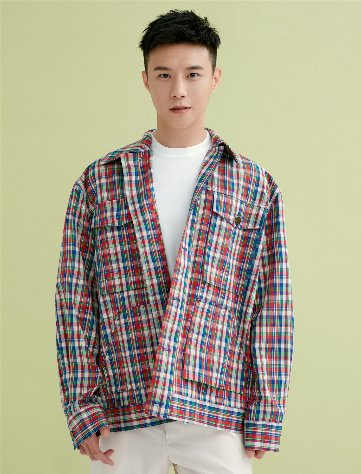 young),原名王柯达,出生于山西省太原市,中国内地影视男演员,毕业于 a