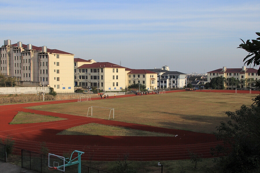 苏州市吴中区东山中学