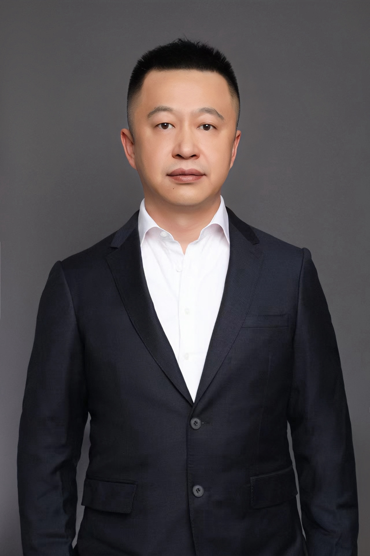 哲春明