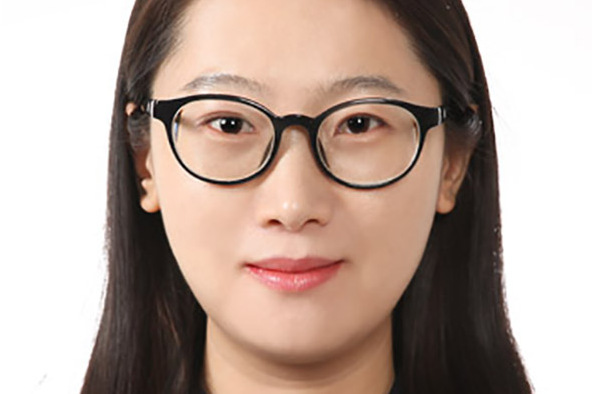  p>  刘莹,女,汉族,1988年9月生,辽宁朝阳人,中共党员.