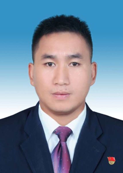 现任云南省临沧市凤庆县腰街彝族乡党委副书记,乡人民政府乡长