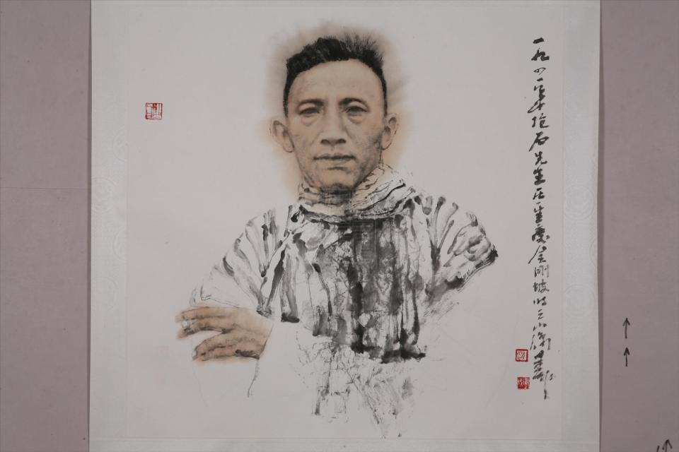  p>现代赵建成抱石先生像斗方是重庆中国三峡博物馆收藏的绘画类作品.