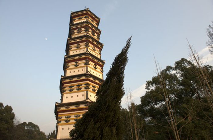 庐山西林塔