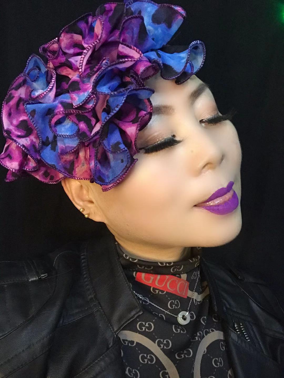  p>张小薇,中国首位光头女 a target="_blank" href="/item/歌手