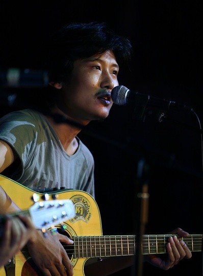 的歌曲,由孙璐填词,<a target="