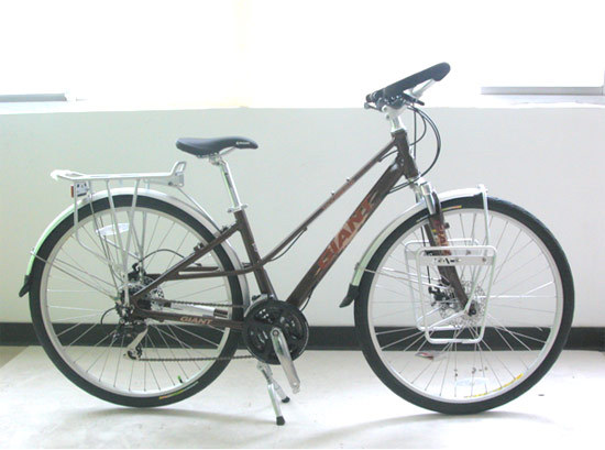  /p> p>捷安特帝柏3500属于捷安特旅行车系列,有斜梁和弯梁两个车型可