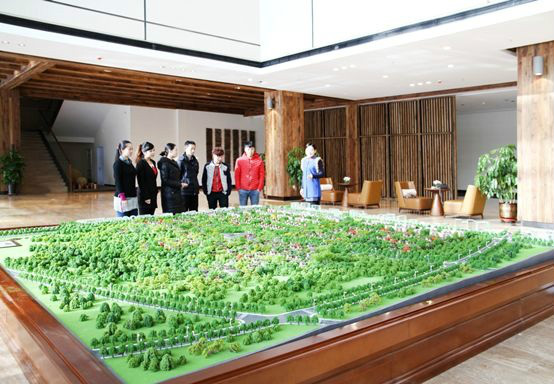 id="gn3hpqm0mz">红柳漫江项目位于长白山保护开发区池南区漫江镇东侧