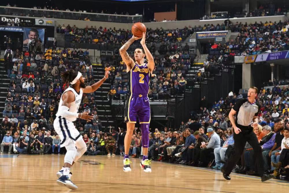  p>朗佐·鲍尔(lonzo ball),1997年10月27日出生于 a target="_blank"