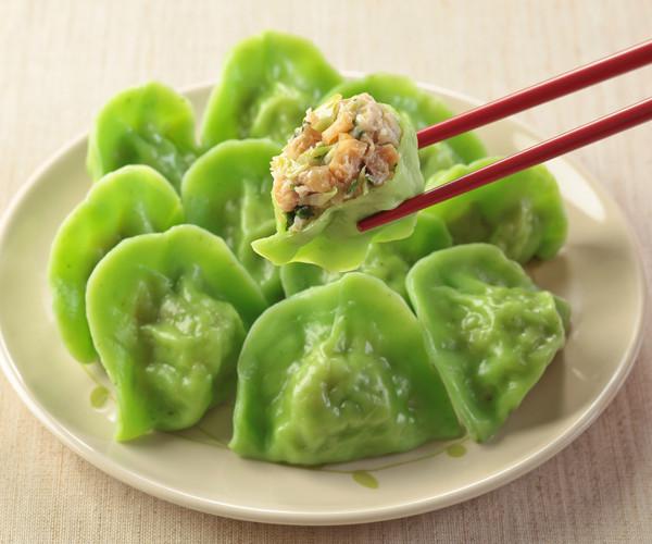  p>西瓜皮饺子是一道简单的家常菜,主料是西瓜皮,面粉500克, a href="