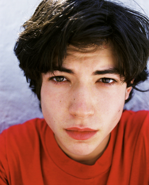  p>埃兹拉·米勒(ezra miller),1992年9月30日出生于美国 a target="