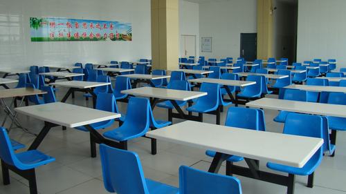 肇州县杏山中学