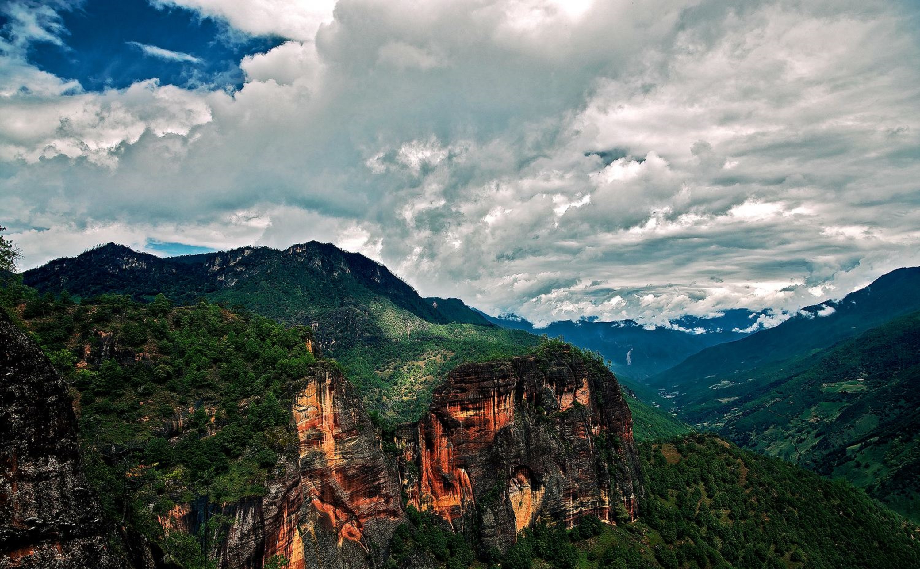 公园面积1110平方公里,类型为地质地貌景观类