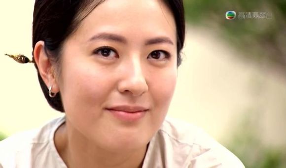  p>周筠,香港著名国语配音员之一,香港配音界的新星,tvb新晋国语配音