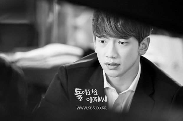  p>郑智薰(rain),1982年6月25日出生于韩国首尔,韩国流行男歌手,演员