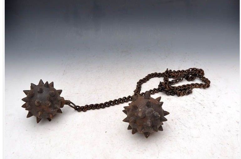  p>流星锤,是一种将金属锤头系于长绳一端或两端制成的软兵器,亦属索