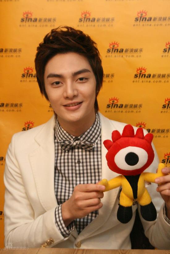  p>金俊(kim jun),本名金炯俊,1984年2月3日