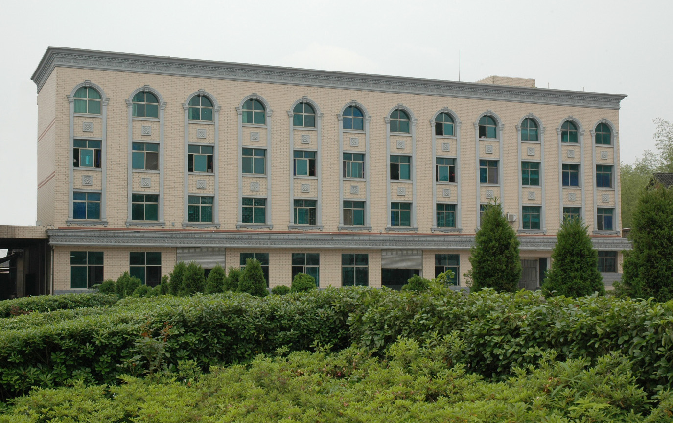  p data-id="gnwp8lzwr3">涟源市第三中学简称涟源三中,创建于1941年