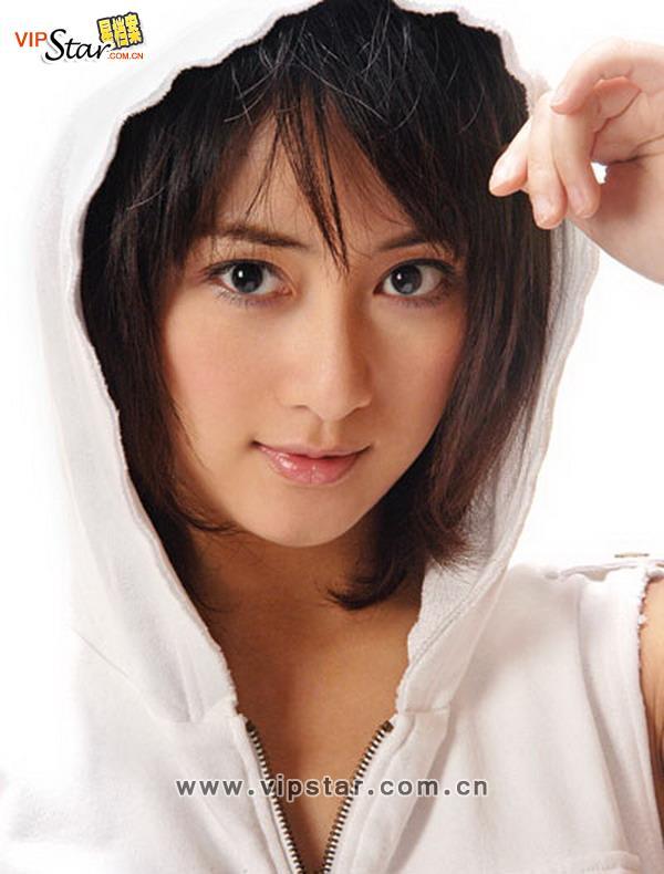  p>刘添月,1981年3月3日出生于上海市,毕业于日本冲绳艺术学校,中国