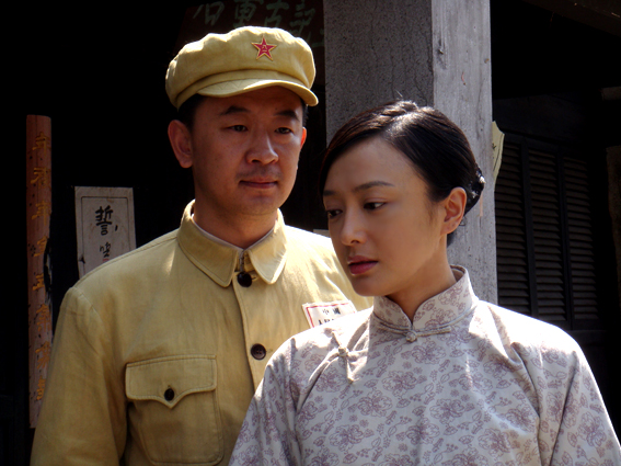  p>《黑三角》是翻拍自同名电影,由 a target="_blank" href="/item