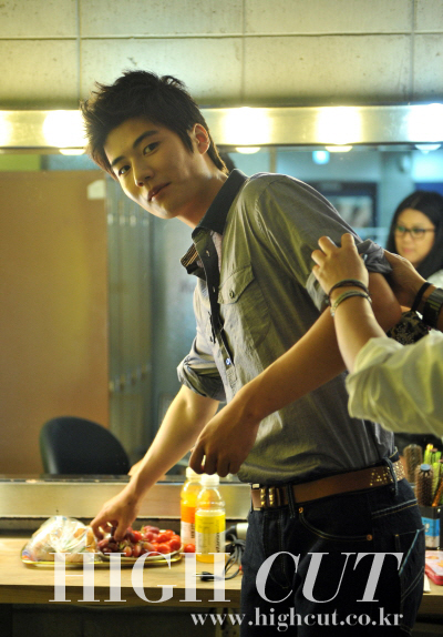  p>奇诚庸(         /ki sung-yueng),1989年1月24日出生于韩国光州