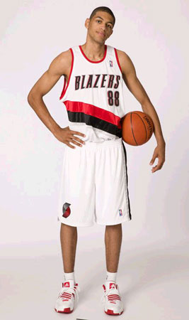  p>尼古拉斯·巴图姆(nicolas batum),1988年12月14日出生于 a target