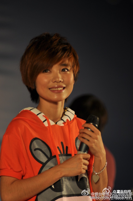  p>许飞,1985年11月11日出生于吉林省四平市梨树县,中国内地流行乐女