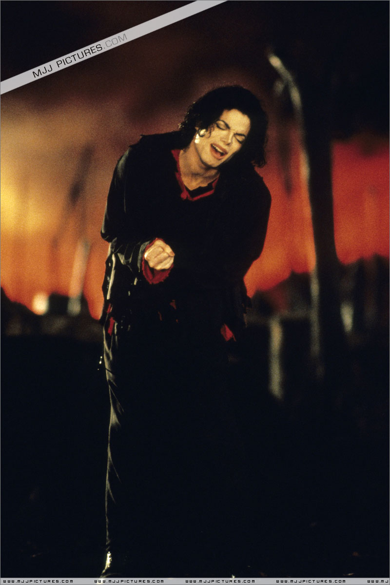  p>《earth song》(《地球之歌》)是 a target="_blank" href="/item