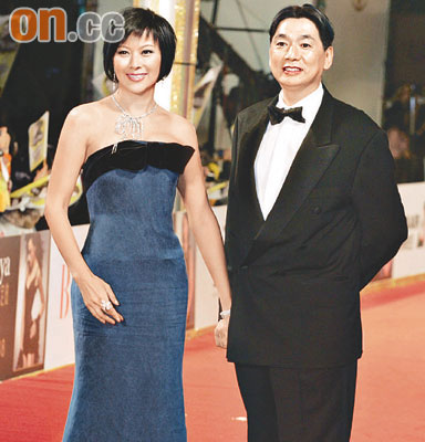  p>李美凤,1963年8月31日生于 a target="_blank" href="/item/香港