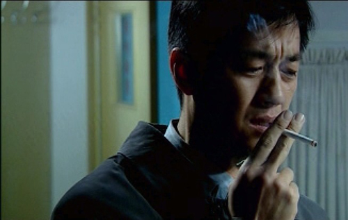 7vqw70p1">电视剧《 a target="_blank" href="/item/目击者/6889057"