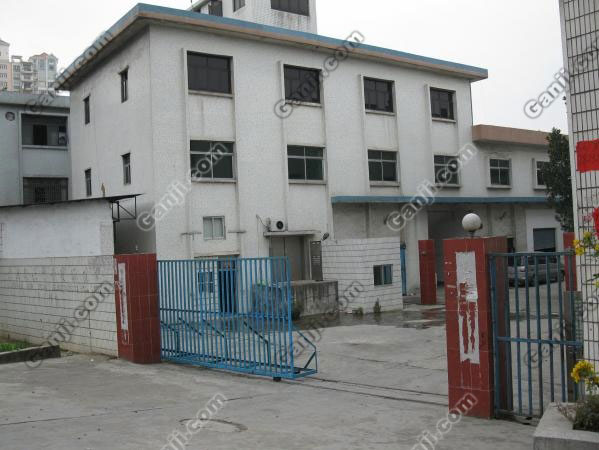 data-lemmaid="219243">东莞市 /a>凤岗镇东南部,东与凤岗镇官井头村