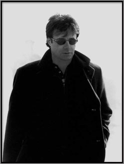  p data-id="gnwho1bhwi">eric levi是一名法国音乐家,真名为eric