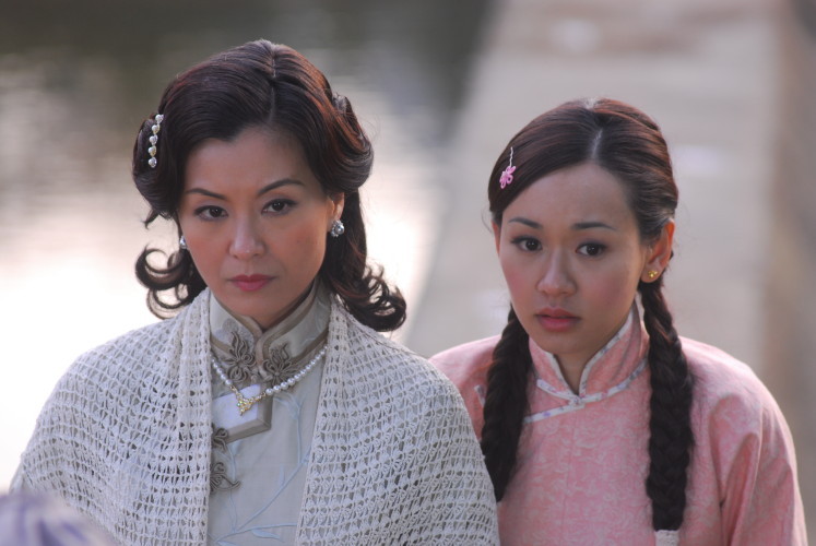  p>《银楼金粉》是 a target="_blank" href="/item/香港无线电视