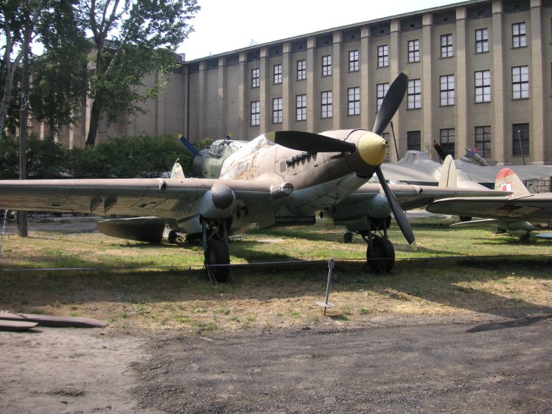  p>伊尔-2攻击机(英文:il-2attackeraircraft)是 a href="#">第二次