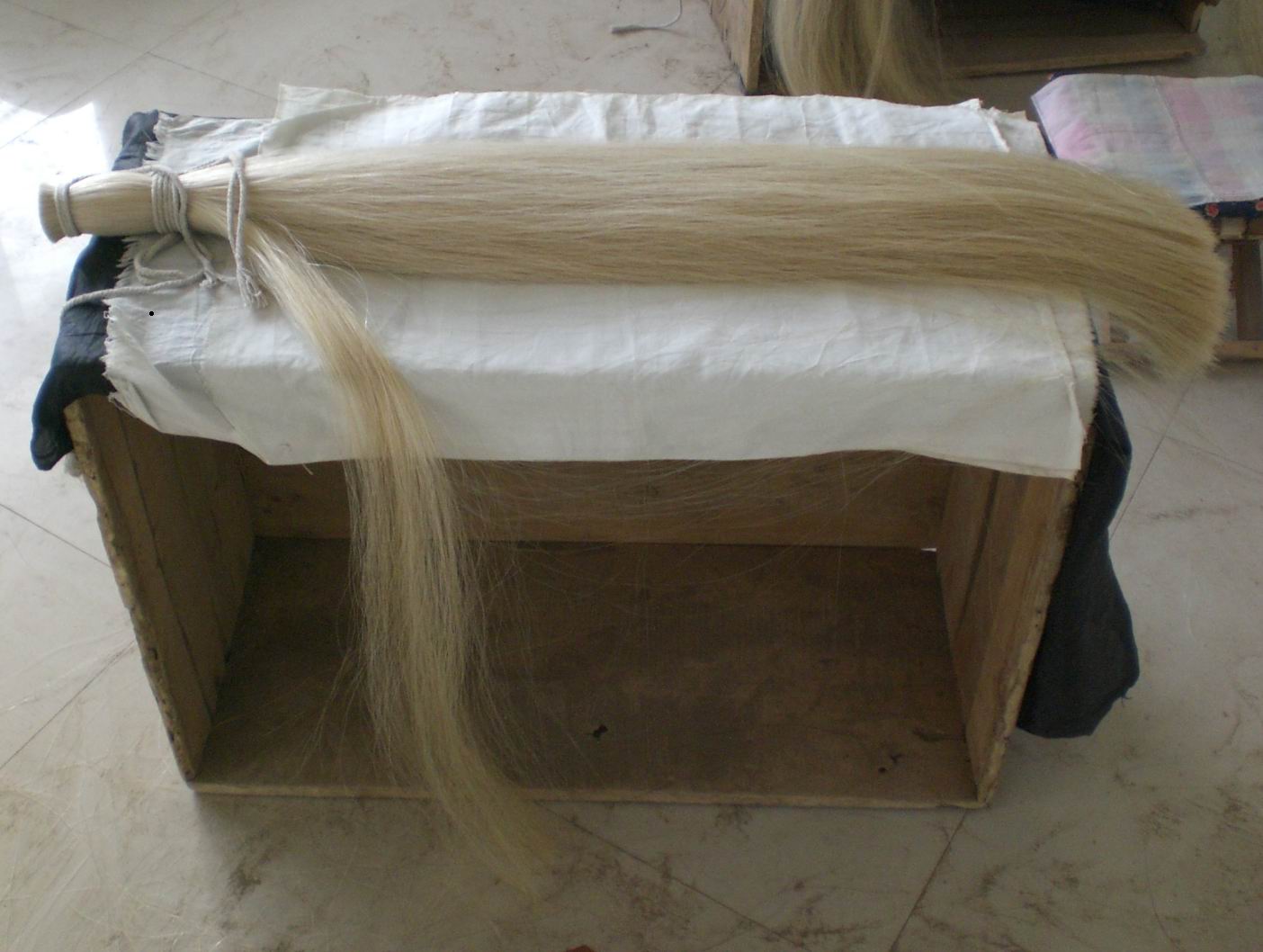  p>马鬃是一个汉语词语,又名马鬃尾,指马颈上的长毛,出自李洞 《赠永