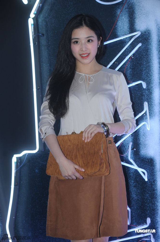  p>张含韵,1989年4月9日出生于四川省德阳市旌阳区,中国内地流行乐女