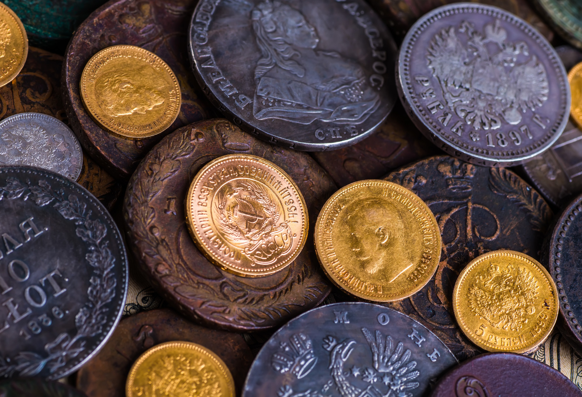 遍地黄金——关于小说与历史及《苏联的外宾商店：为了工业化所需的黄金》_百科TA说