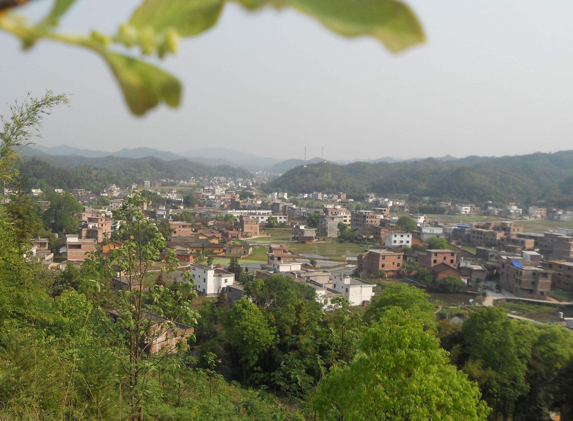 石芫乡,隶属江西省赣州市 a target="_blank" href="/item/赣县区