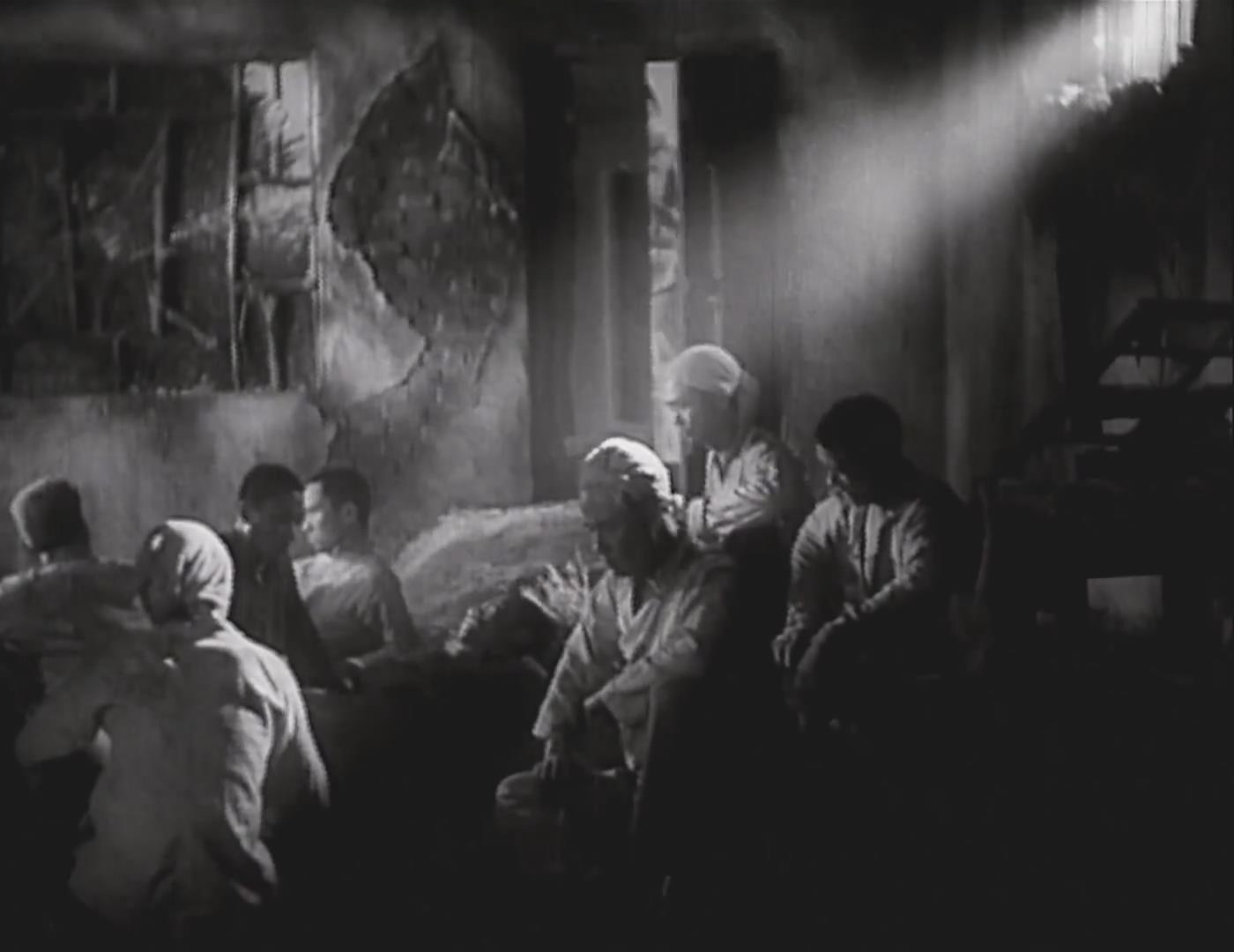 《吕梁英雄》是由 a target="_blank" href="/item/北京电影制片厂