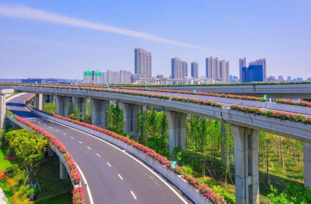  p>秋石高架路(qiushi eleveted expressway)是中国浙江省杭州市境内