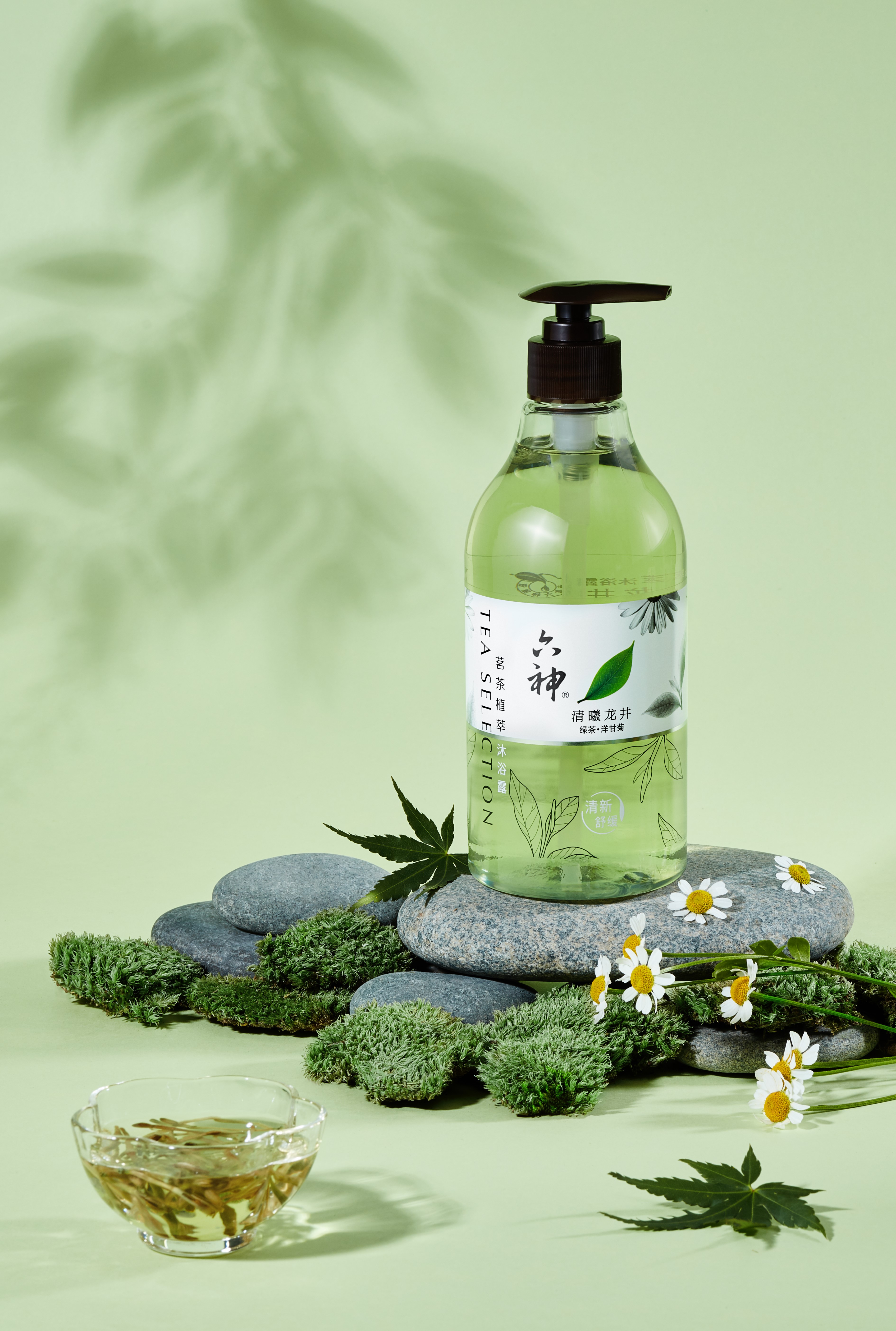  p data-id="gnc0pzitax">六神品牌诞生于1990年,是上海家化联合股份