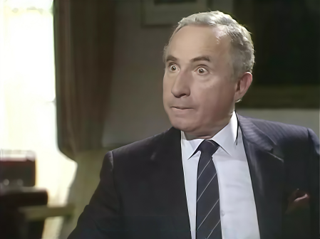 是，首相（英国1986年西德尼·洛特比与彼得·惠特莫尔联合执导的系列喜剧）_百度百科