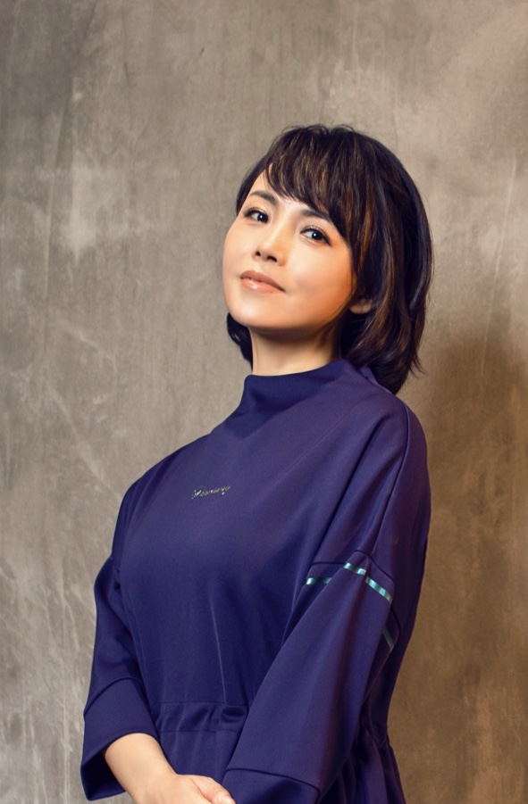 王静 ,中国户外品牌" a target="_blank" href="/item/探路者/9555367