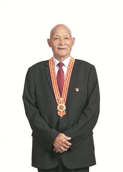  p data-id="gnbuce46gw">魏德友,男,汉族,山东